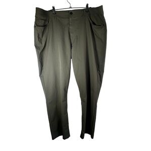 Public Rec Men's Green Work Day Straight Leg Pants Performance Size 42 / 28